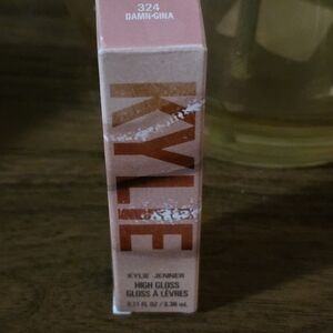 Kylie Cosmetics High Gloss – Shade 324 “Damn Gina” - NEW IN BOX